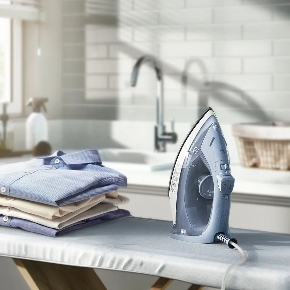 Ferro Electrolux a vapor e a seco Efficient ESI10 Azul 220v (12)