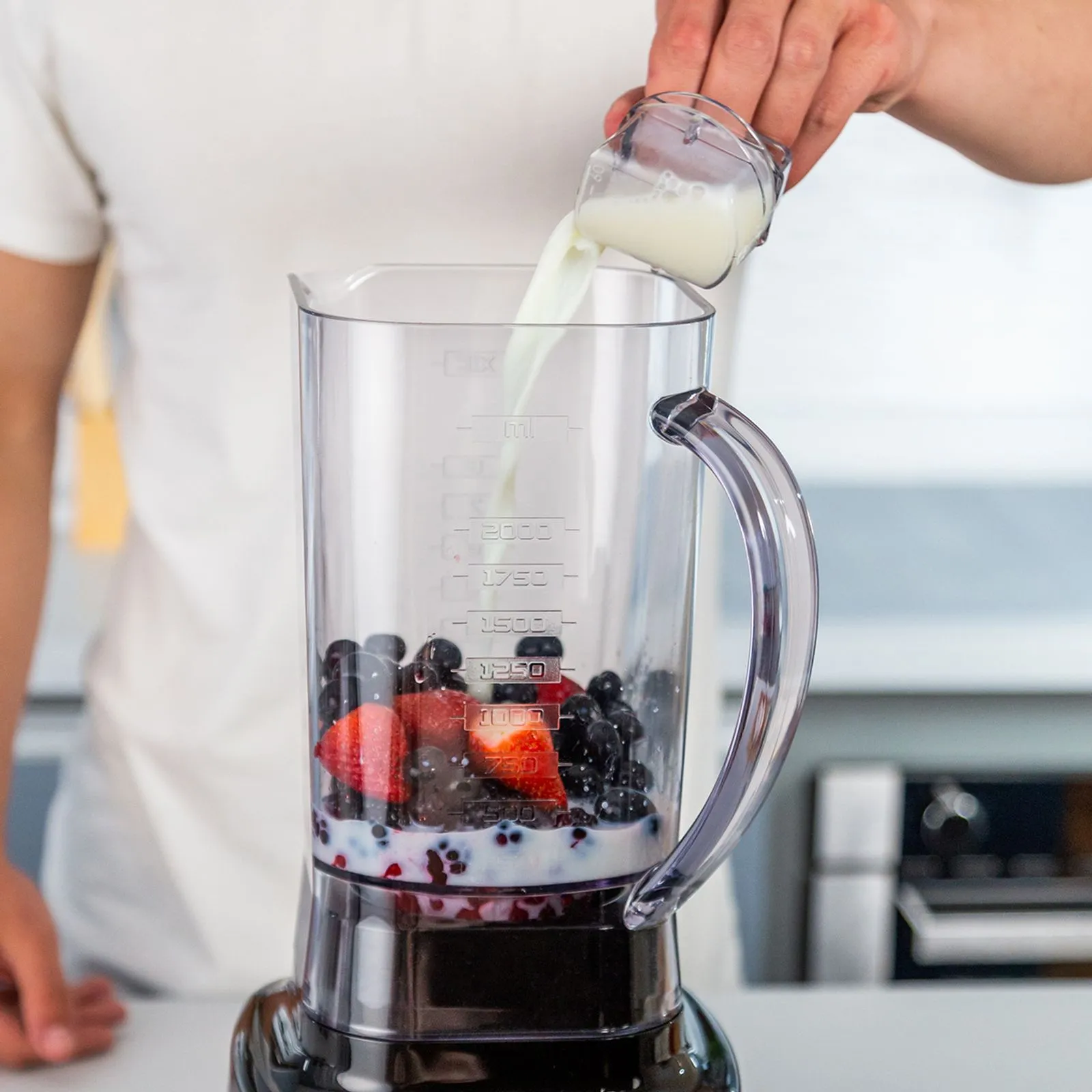 Liquidificador Britânia BLQ1300V Fortis Turbo 1400W 3L (6)